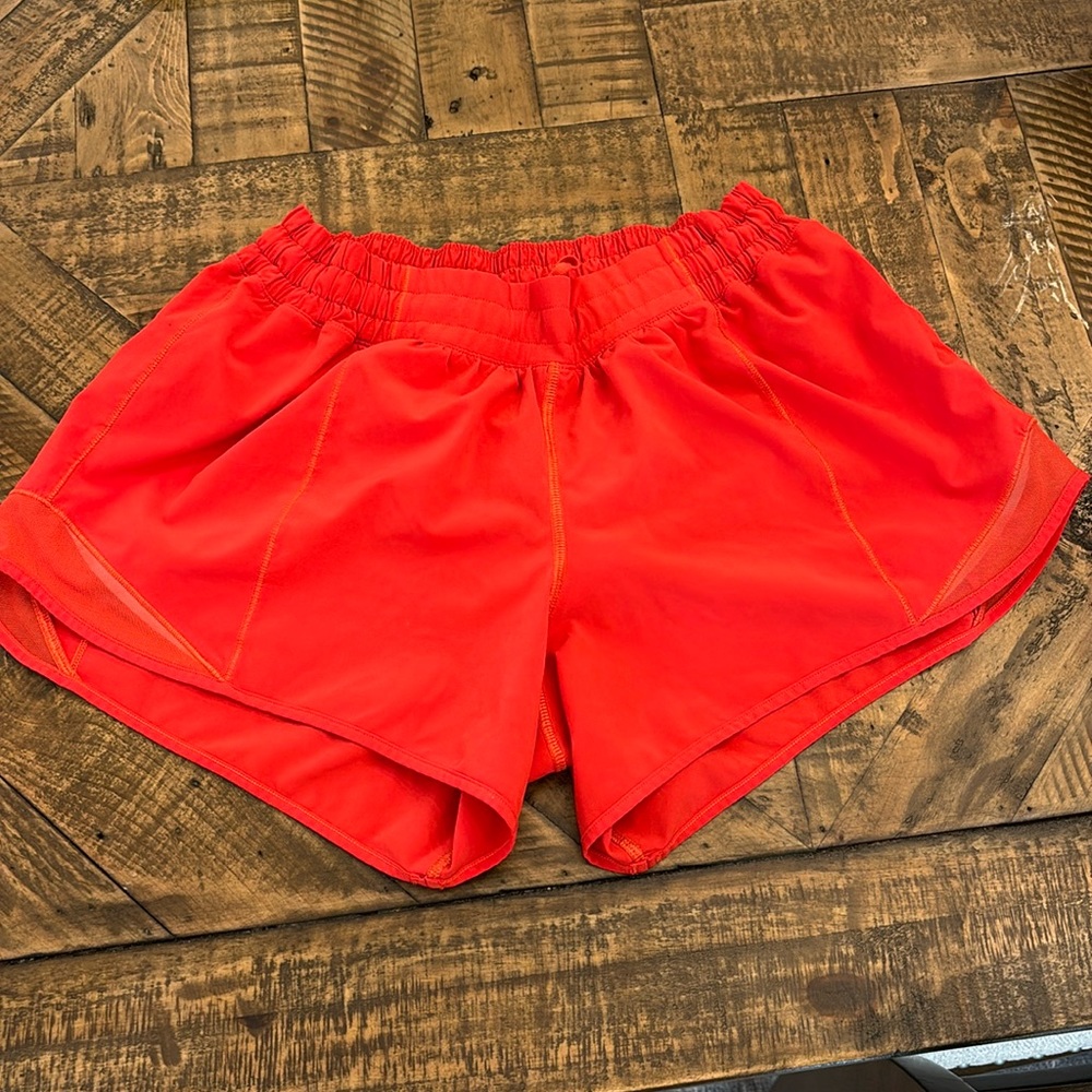 Lululemon Hotty hot shorts. Size 10. 4 inch length